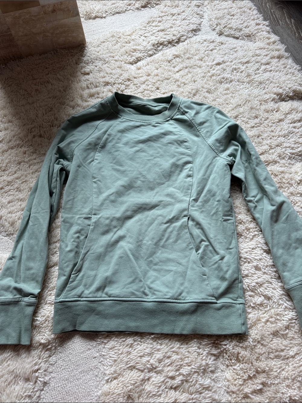 lululemon athletica Women’s Sage Green Crewneck